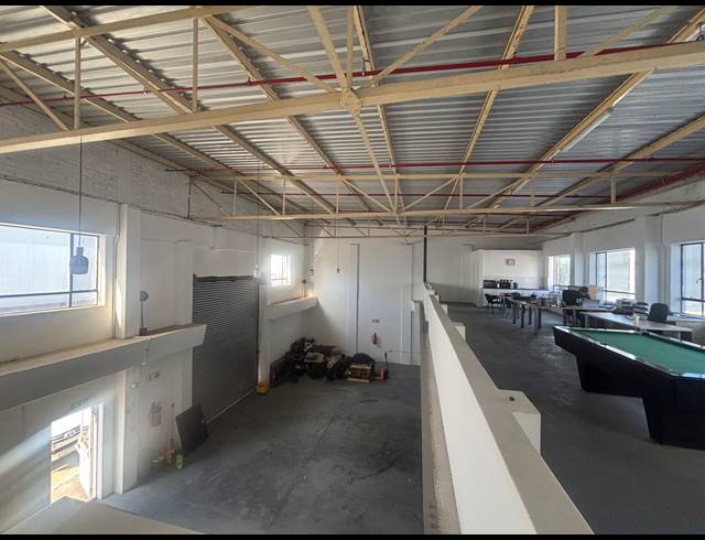 235M² WAREHOUSE TO LET IN BLACKHEATH INDUSTRIAL